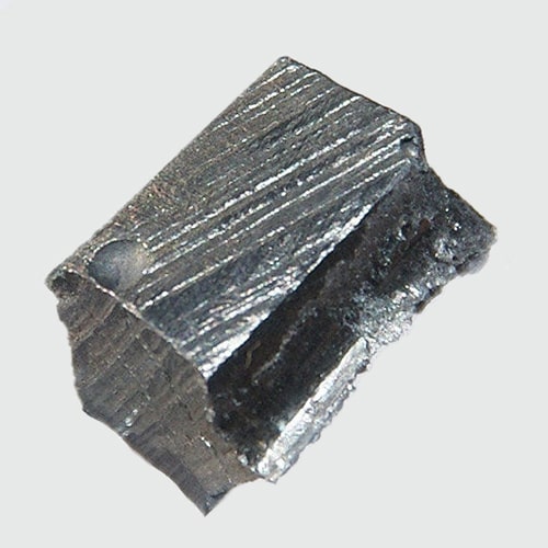 Неодим в слитках НМ-1 ТУ 48-4-205-72